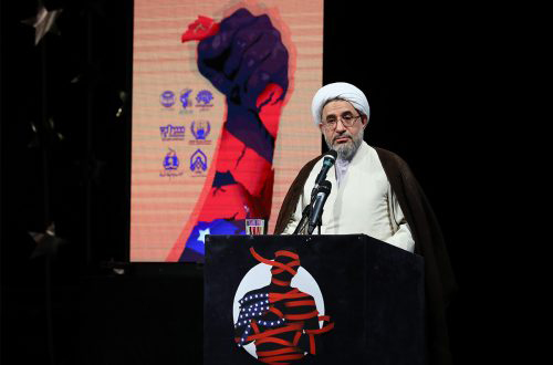 آیت‌الله اراکی: در نگاه غربی‌ها قدرت مبنای حق است و این سبب نقض حقوق بشر می شود…